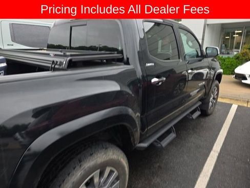 Used 2022 Toyota Tacoma Limited AWD/4WD image 9