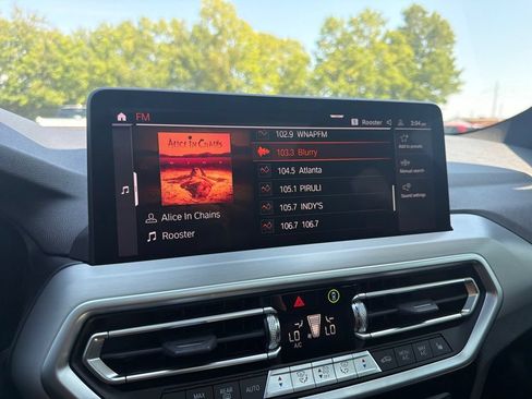 Used 2022 BMW X4 xDrive30i w/ Parking Assistance Package AWD/4WD image 29