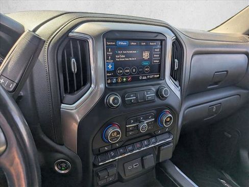 Used 2020 Chevrolet Silverado 1500 LT Trail Boss AWD/4WD image 11
