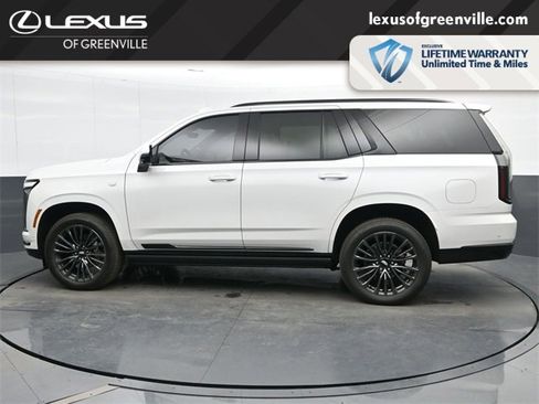 Used 2025 Cadillac Escalade Sport Platinum image 5