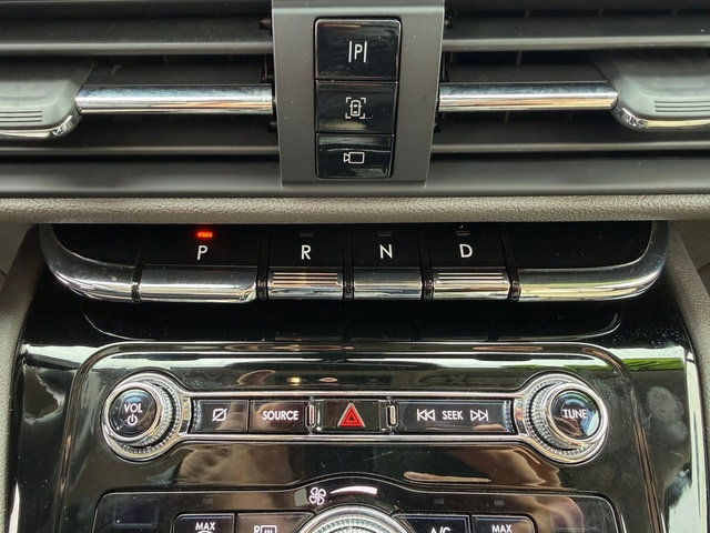 Used 2020 Lincoln Corsair AWD image 25