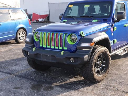 Used 2019 Jeep Wrangler Unlimited Sport image 5