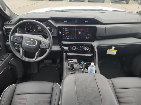 Used 2025 GMC Sierra 1500 AT4X AWD/4WD image 9