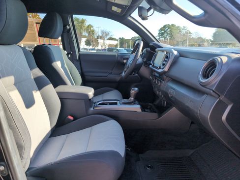 Certified 2023 Toyota Tacoma TRD Sport image 32