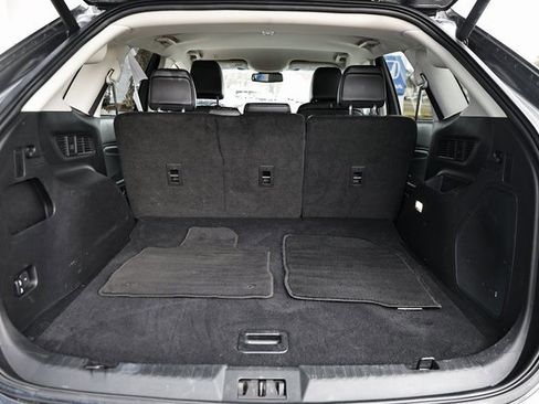 Used 2024 Ford Edge Titanium image 29