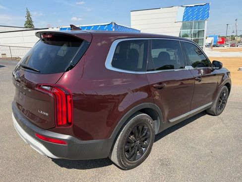 Used 2020 Kia Telluride LX AWD/4WD image 8