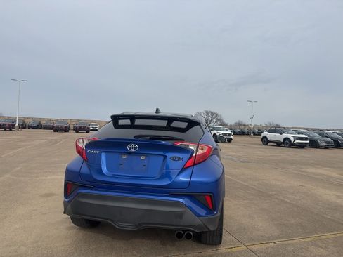 Used 2020 Toyota C-HR XLE image 20