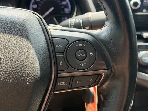 Certified 2021 Toyota Camry SE FWD image 17