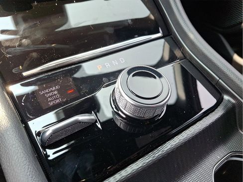 New 2025 Jeep Grand Cherokee L Limited image 11