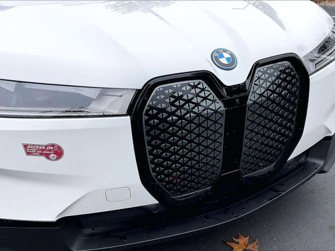 Used 2024 BMW iX xDrive50 image 31