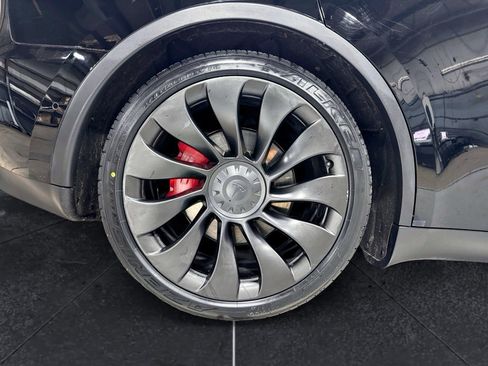 Used 2022 Tesla Model Y Performance AWD/4WD image 35