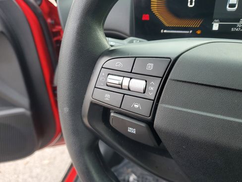 Used 2025 Kia K4 LXS image 29