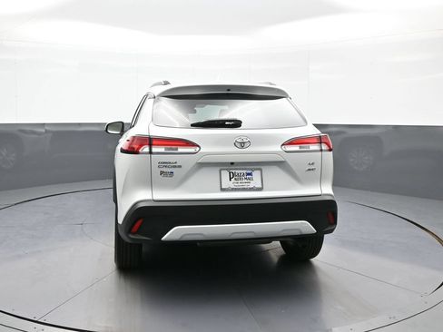 Certified 2024 Toyota Corolla Cross LE AWD/4WD image 7