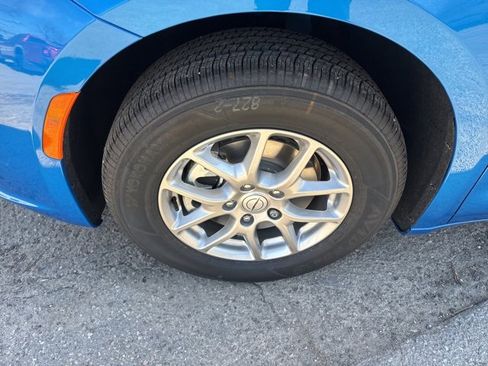 New 2026 Chrysler Pacifica Select image 8