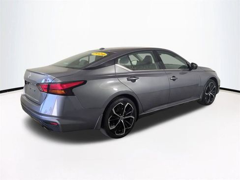 Used 2024 Nissan Altima 2.5 SR image 5