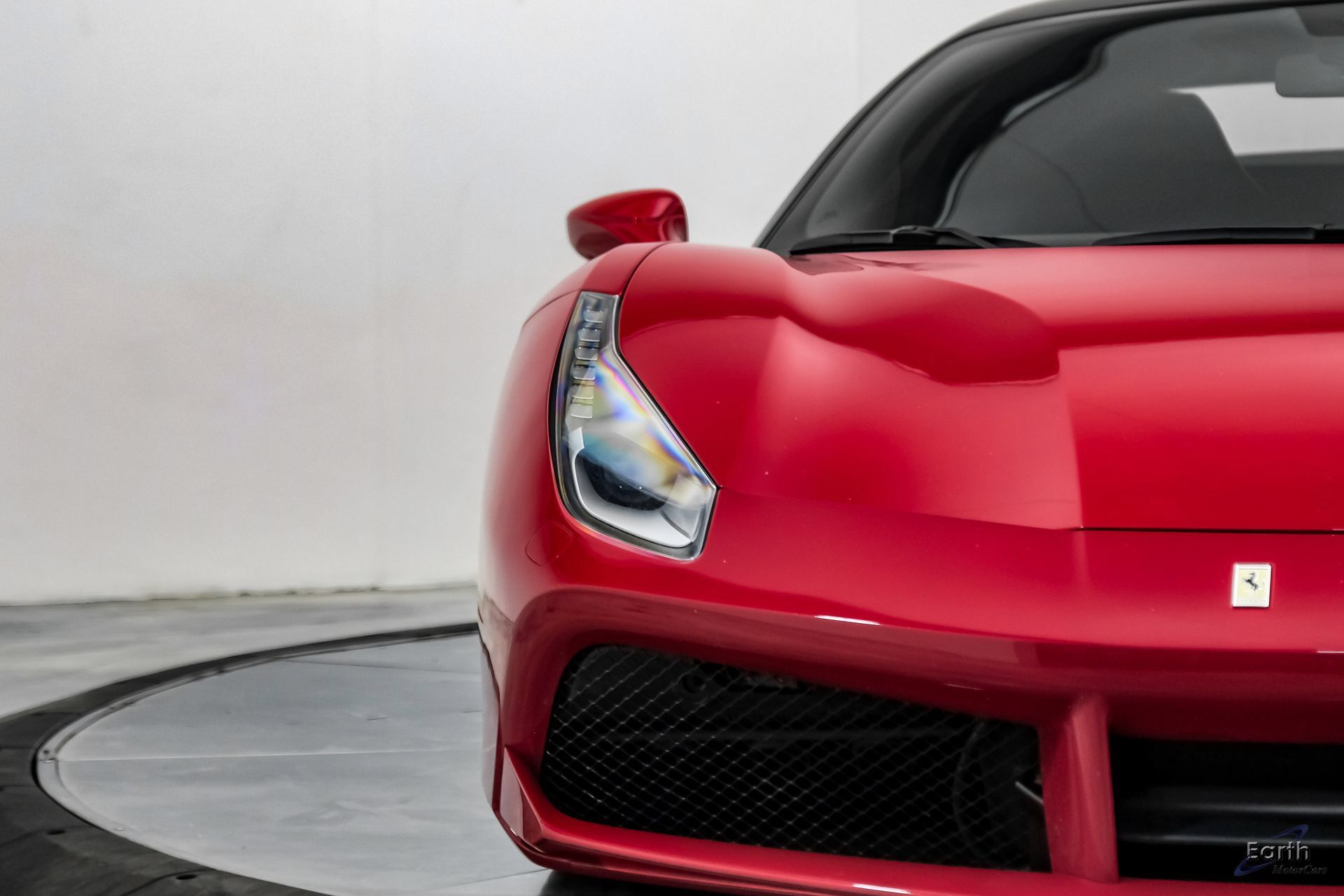 Used 2017 Ferrari 488 GTB RWD image 37