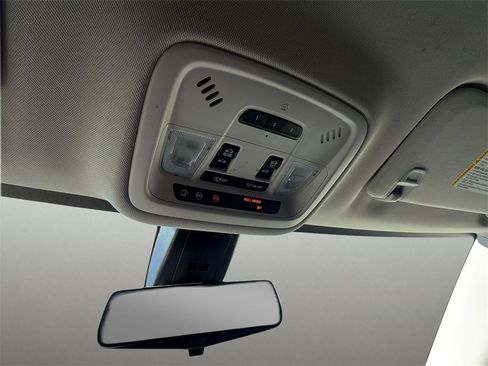 Used 2019 Chevrolet Traverse Premier w/ Redline Edition image 35