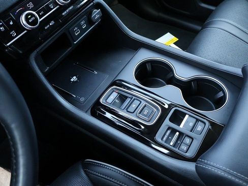 Used 2023 Honda Pilot Elite image 25