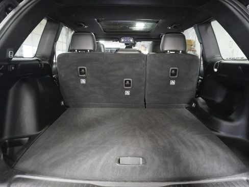 Used 2024 Jeep Grand Cherokee Limited w/ Luxury Tech Group II image 6