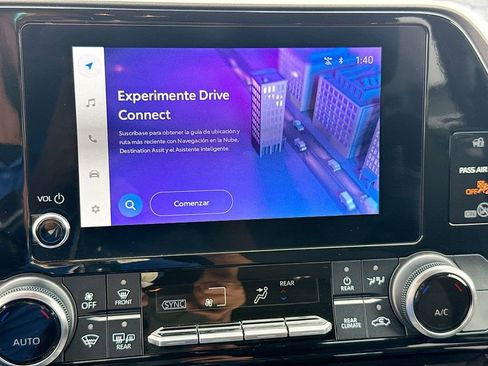 Used 2024 Toyota Highlander LE image 14