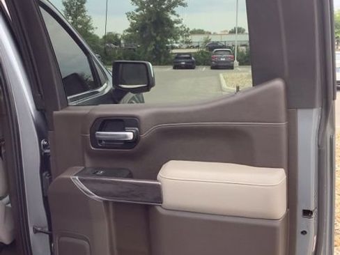 Used 2020 Chevrolet Silverado 1500 LTZ w/ LTZ Convenience Package AWD/4WD image 21