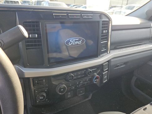 Used 2024 Ford F250 XLT w/ XLT Premium Package image 9