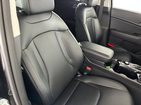 Certified 2024 Kia Sportage EX FWD image 31