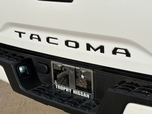 Used 2020 Toyota Tacoma SR w/ SR Convenience Package image 8