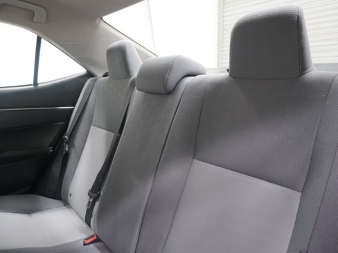 Used 2016 Toyota Corolla L FWD image 13