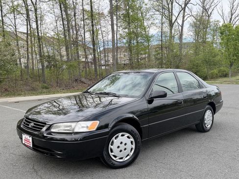 Used 1997 Toyota Camry CE image 1