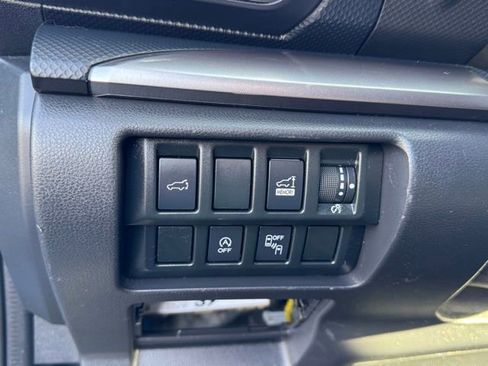 Used 2019 Subaru Forester Premium image 28