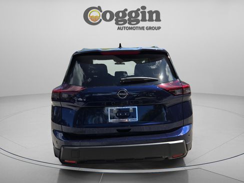 New 2026 Nissan Rogue SV FWD image 4