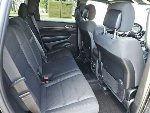 Used 2019 Jeep Grand Cherokee Laredo image 15