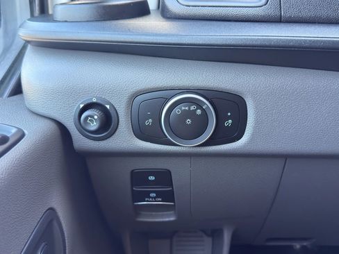 Used 2021 Ford Transit 250 Medium Roof image 10