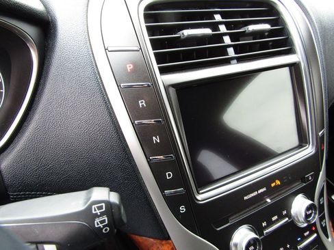 Used 2018 Lincoln MKX Reserve w/ Lincoln MKX Climate Package AWD/4WD image 16