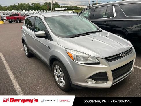Used 2016 Ford Escape SE AWD/4WD image 2