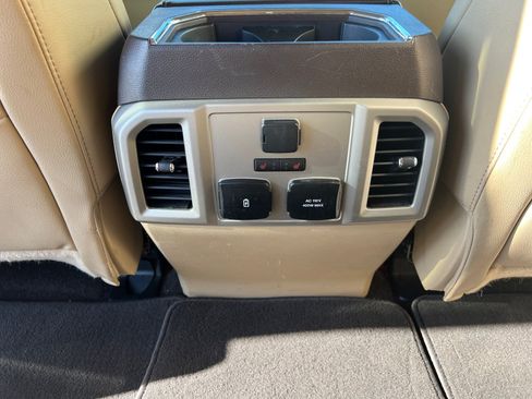Used 2018 Ford F150 Lariat w/ Equipment Group 502A Luxury AWD/4WD image 28