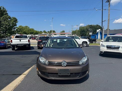 Used 2011 Volkswagen Jetta TDI FWD image 4