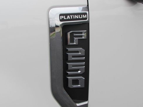 Used 2022 Ford F250 Platinum w/ Tremor Off-Road Package AWD/4WD image 35