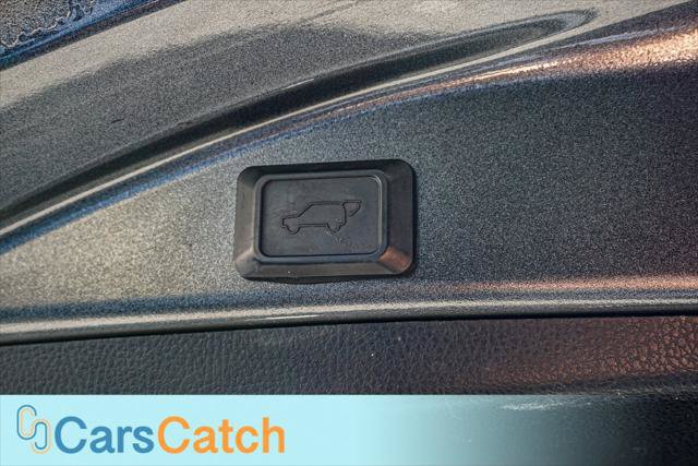 Used 2018 Toyota RAV4 Limited FWD image 37