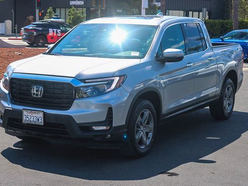 Used 2023 Honda Ridgeline RTL-E image 3