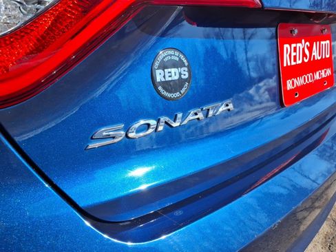 Used 2016 Hyundai Sonata Sport w/ Option Group 02 image 4