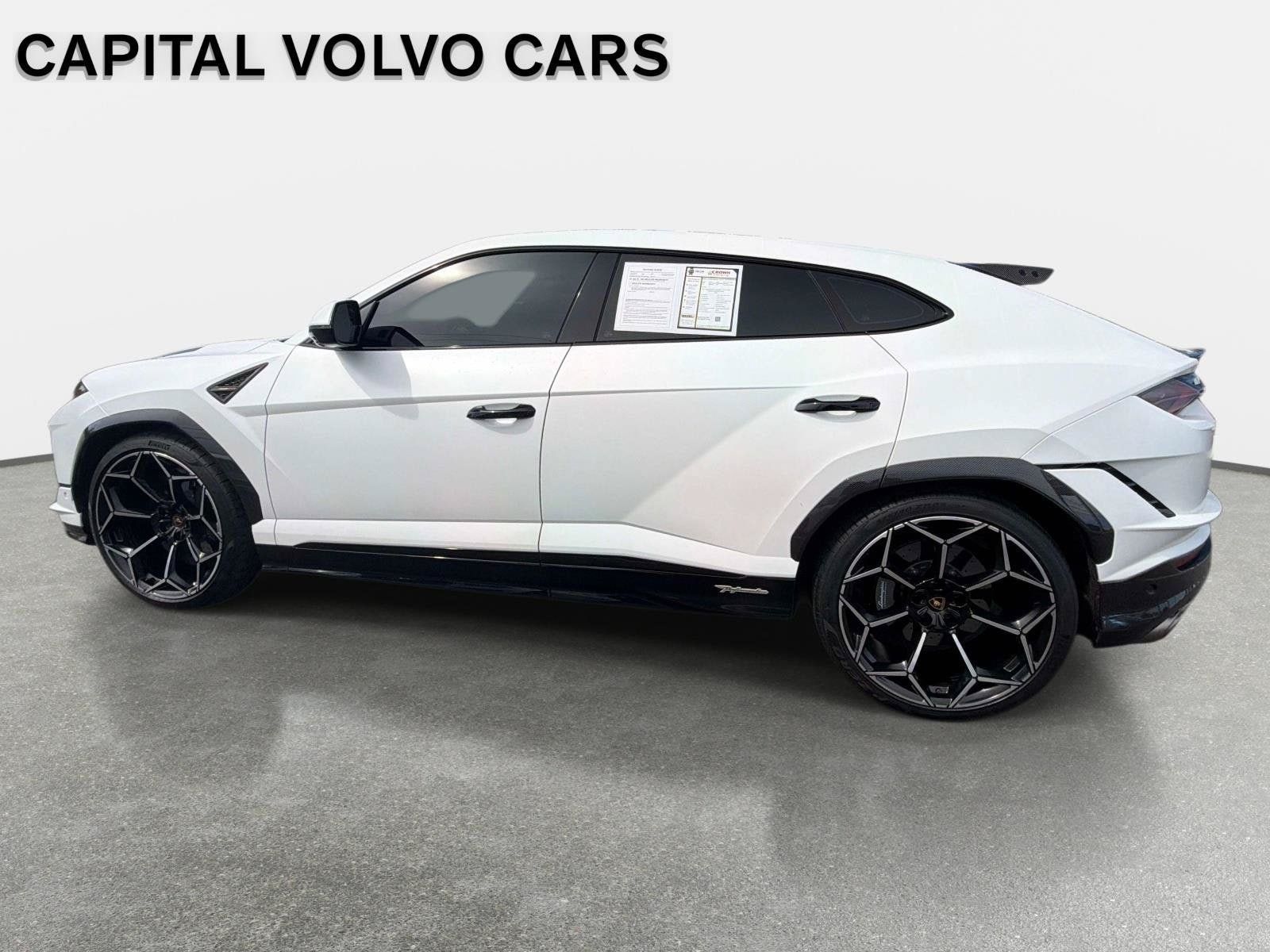 Used 2024 Lamborghini Urus Performante AWD/4WD image 8
