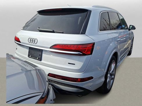 Used 2025 Audi Q7 Premium Plus image 3