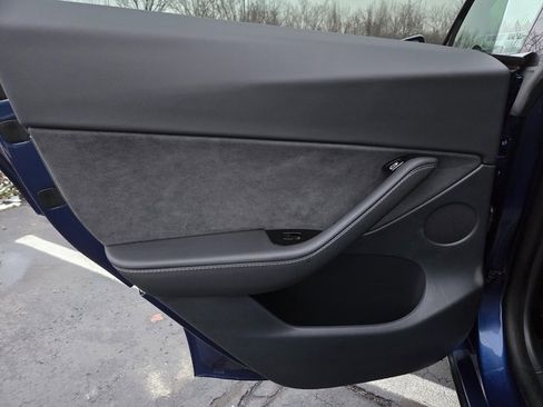 Used 2020 Tesla Model Y Long Range image 33