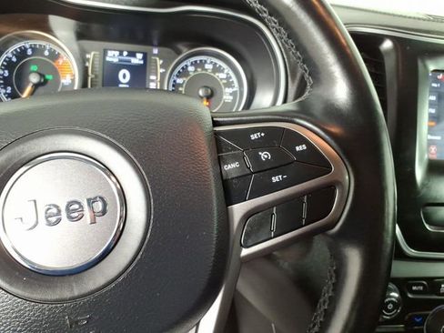 Certified 2020 Jeep Cherokee Latitude Lux w/ Quick Order Package 26H Lux image 15