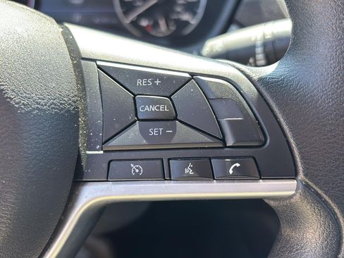 Used 2025 Nissan Altima 2.5 SV FWD image 23
