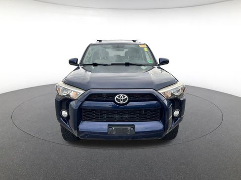 Used 2017 Toyota 4Runner SR5 AWD/4WD image 8