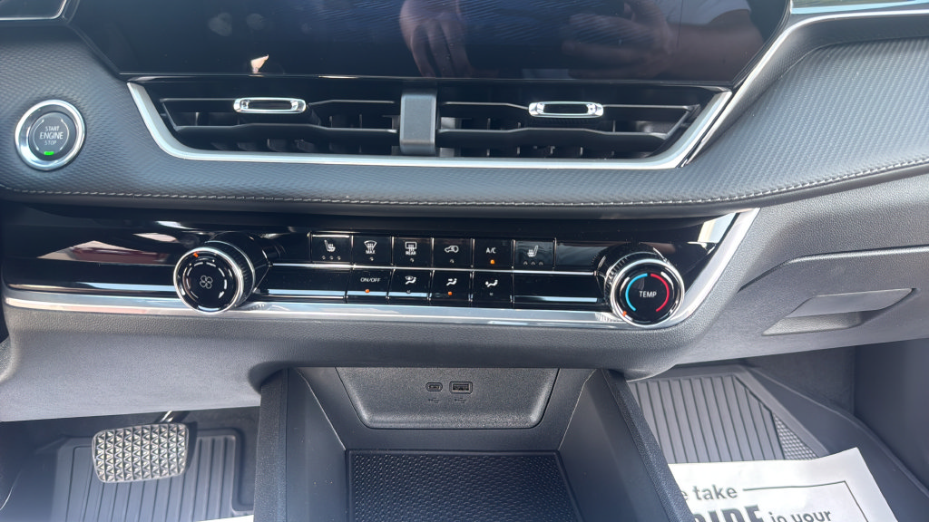 New 2026 Chevrolet Equinox LT w/ Safety and Technology Package FWD image 22