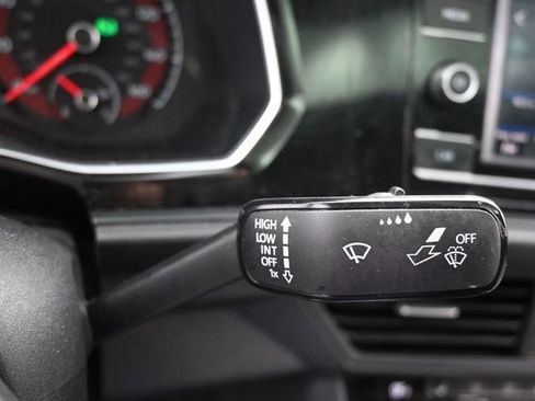 Used 2019 Volkswagen Jetta R-Line image 22